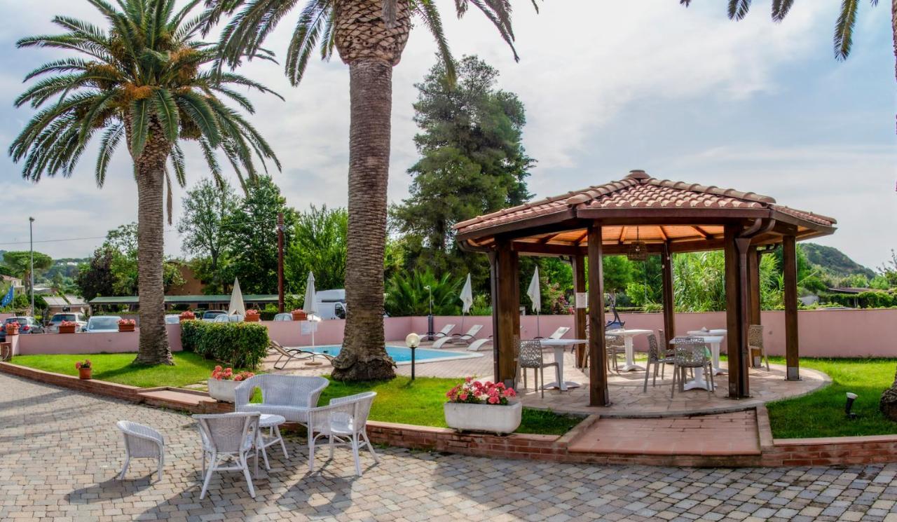 Hotel Villa Rosa Porto Azzurro Exterior foto