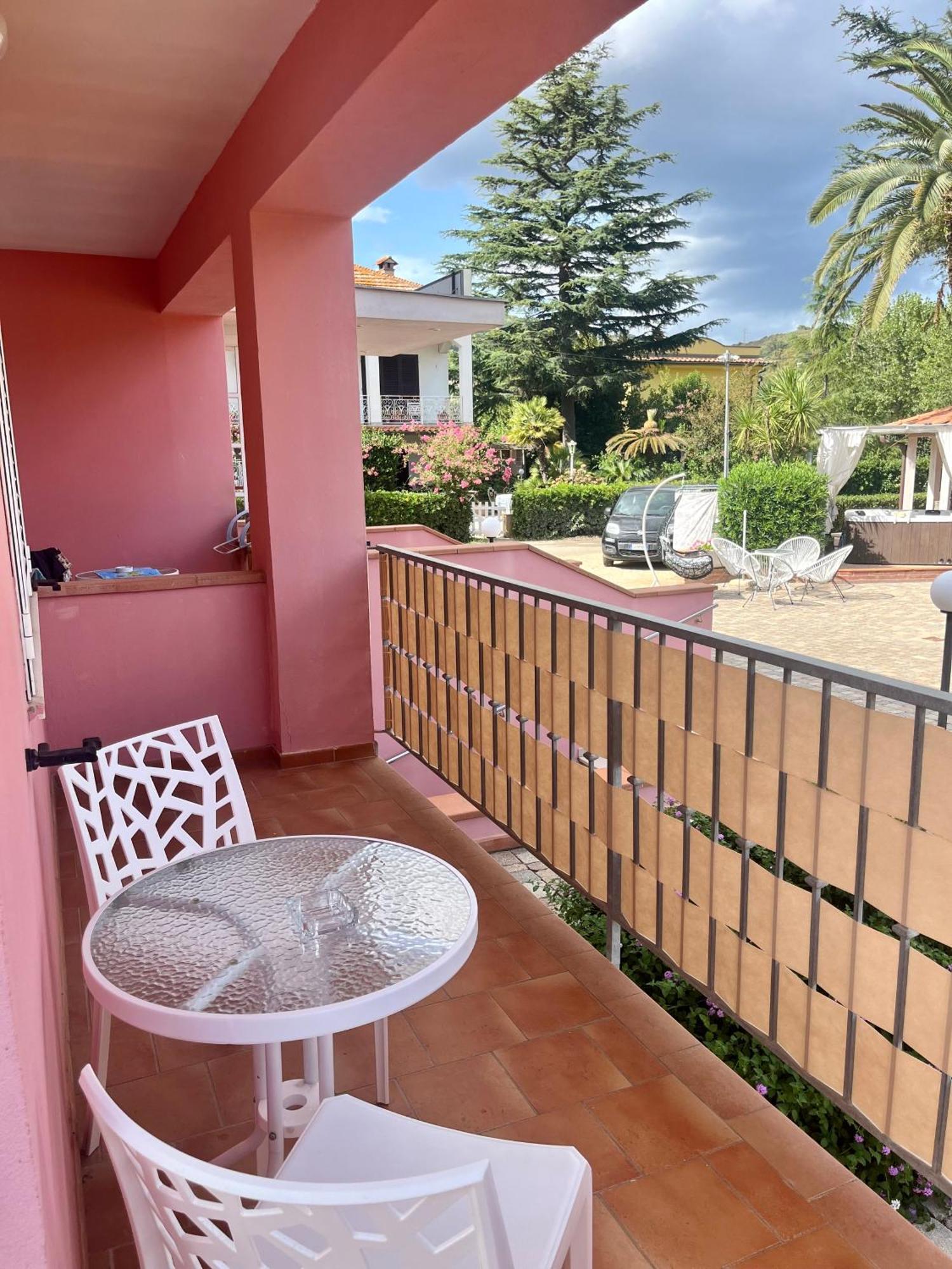 Hotel Villa Rosa Porto Azzurro Exterior foto